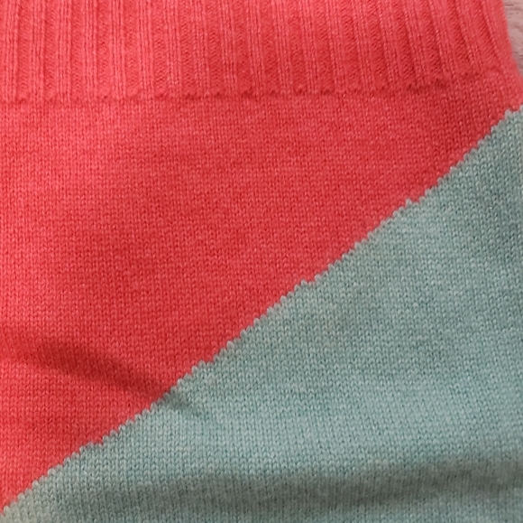 Made of Me Collection Eighteen 100% Cashmere Snood Cinnamon Red NWT - Picture 2 of 10